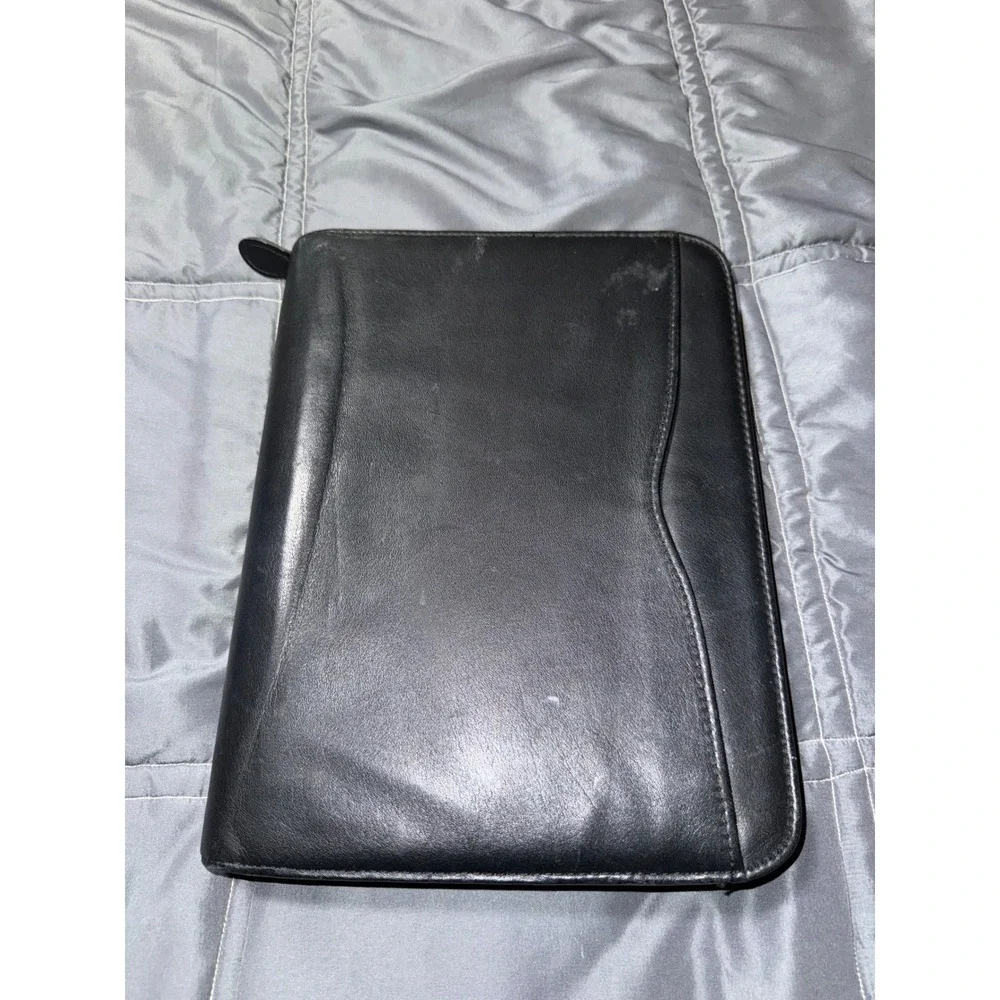 Day-Timer Black Leather Zip Around 7 Ring Binder Planner Organizer Portfolio